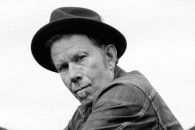 Новое видео Тома Уэйтса (Tom Waits) – Hell Broke Luce