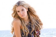 Новое видео Delta Goodrem – Dancing With A Broken Heart