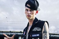 Новое видео Machine Gun Kelly – Her Song