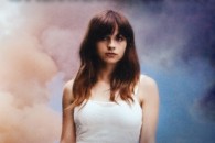 Новый клип Габриэль Аплин (Gabrielle Aplin) – Home