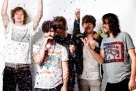 Новый клип Foals – Bad Habit