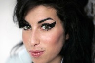 Стихи Эми Уайнхаус (Amy Winheouse) найдены в мусорном контейнере
