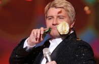 слушать музыку 90 годов русских исполнителей слушать музыку 90 годов русских исполнителей