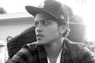 Новое видео Бруно Марса (Bruno Mars) – Liquor Store Blues