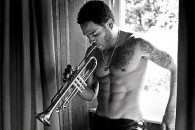 Новый клип Lenny Kravitz – Stand