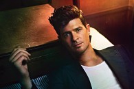 Новое видео Робина Тика (Robin Thicke) – Pretty Lil’ Heart