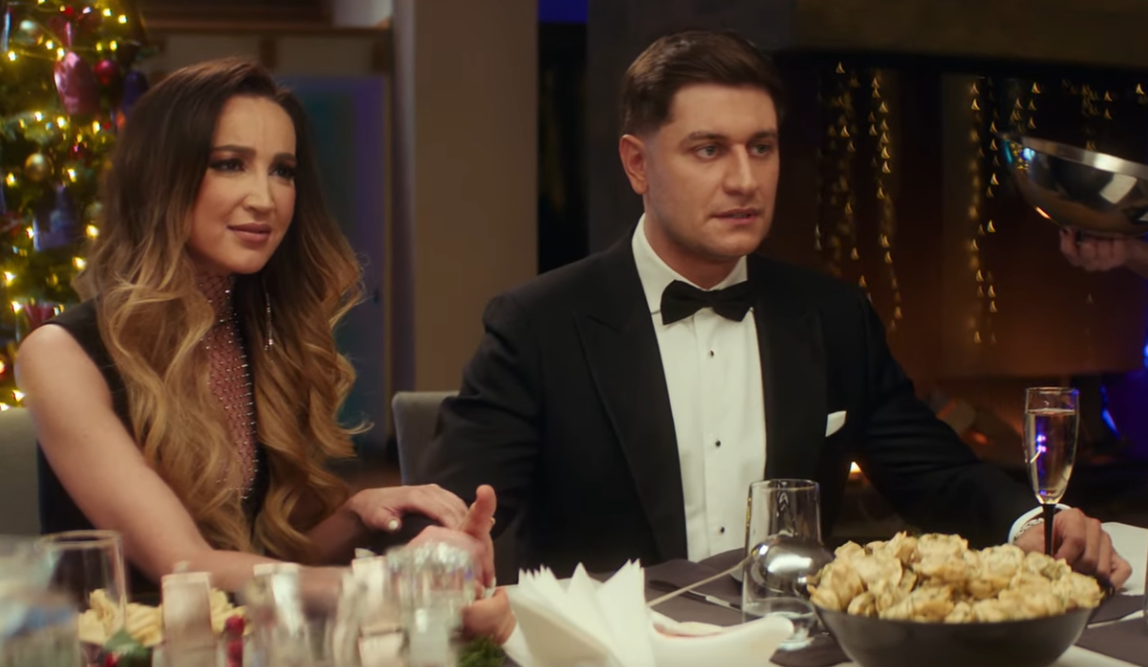 Ольга Бузова и Dava Снежинки (клип)